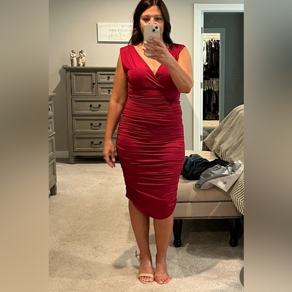 Women's Sleeveless Deep V Neck Ruched Wrap
Bodycon Cocktail Midi Dress NWOT - Picture 1 of 3